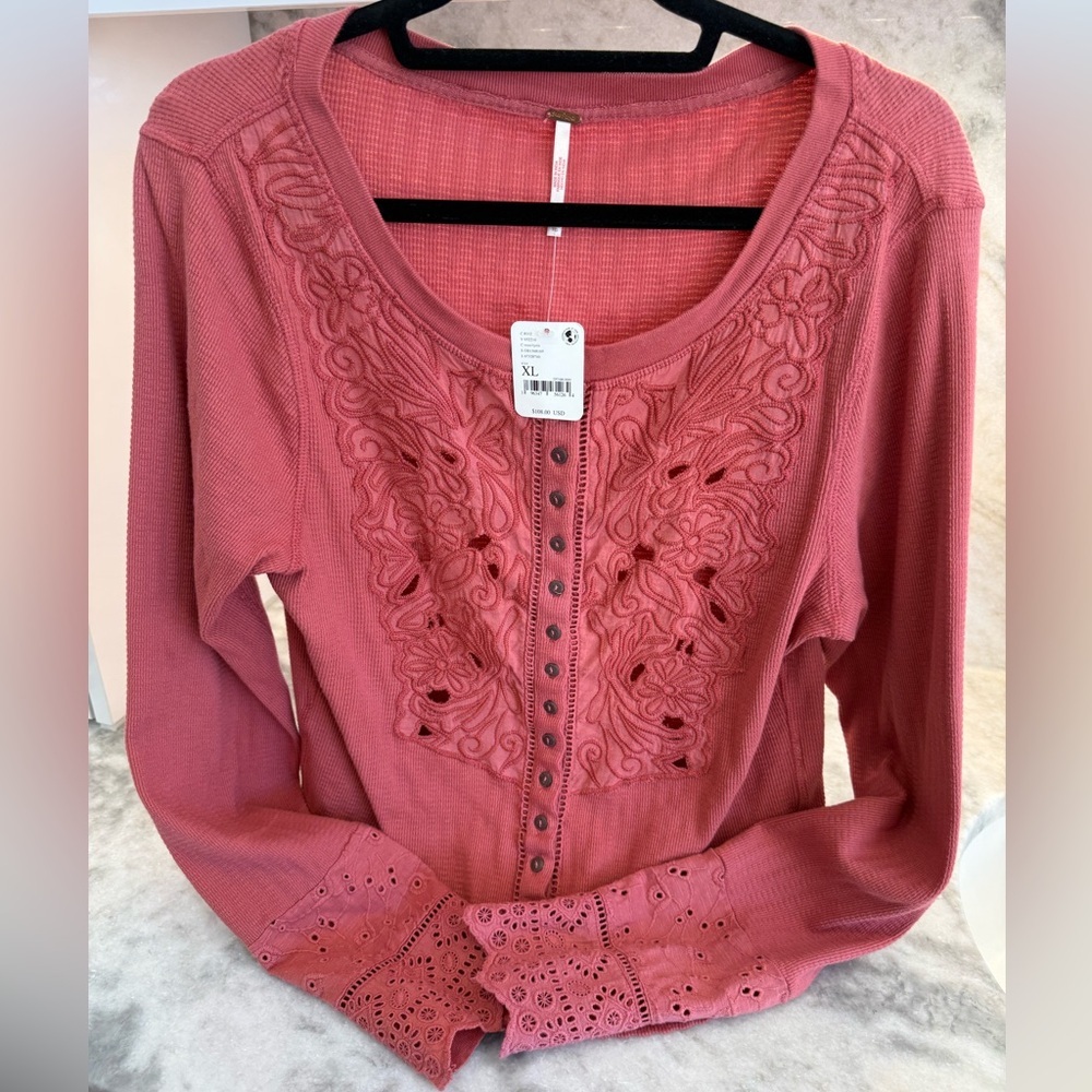 RARE Free People Embroidered Sidelines Top XL NWT Rose Boho Statement - Picture 3 of 6